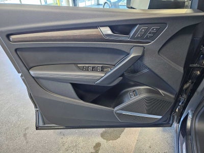 2025 Audi Q5 S line Premium Plus 55 TFSI e quattro