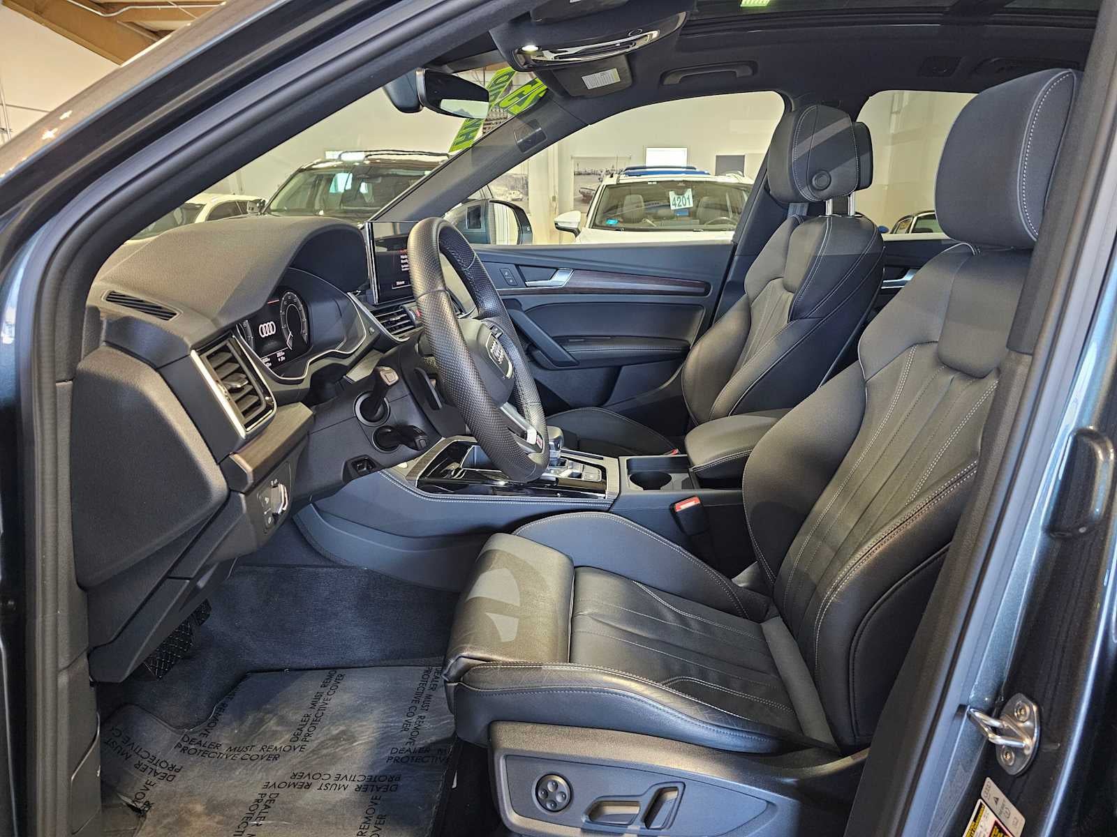 2025 Audi Q5 S line Premium Plus 55 TFSI e quattro