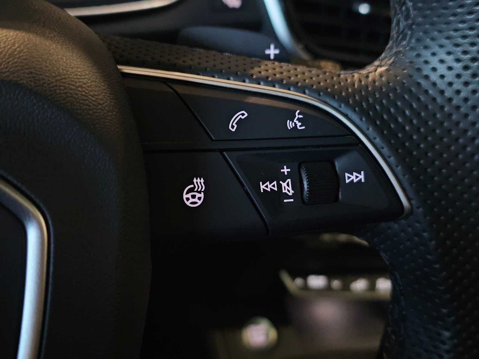 2025 Audi Q5 S line Premium Plus 55 TFSI e quattro