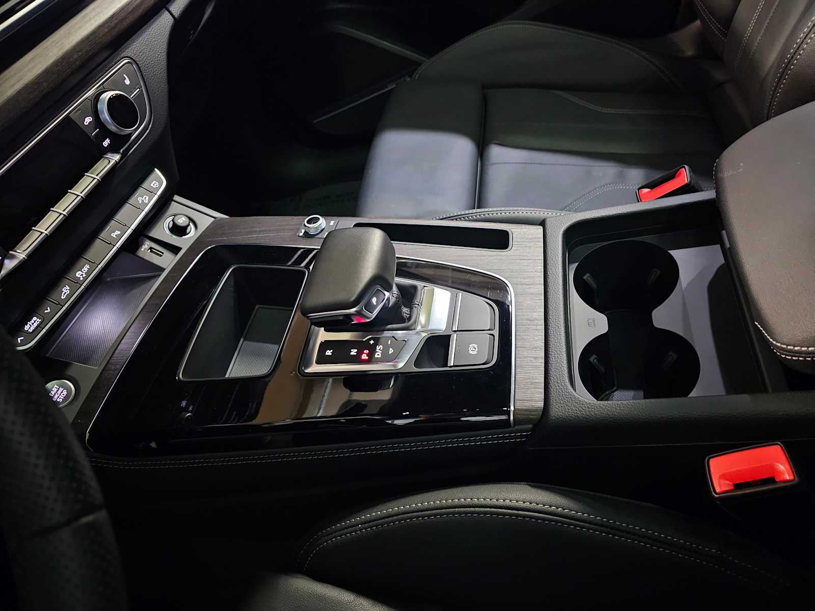 2025 Audi Q5 S line Premium Plus 55 TFSI e quattro