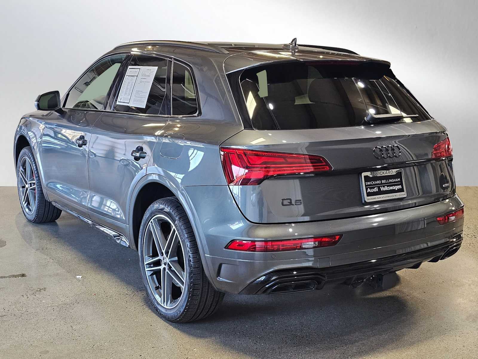 2025 Audi Q5 S line Premium Plus 55 TFSI e quattro
