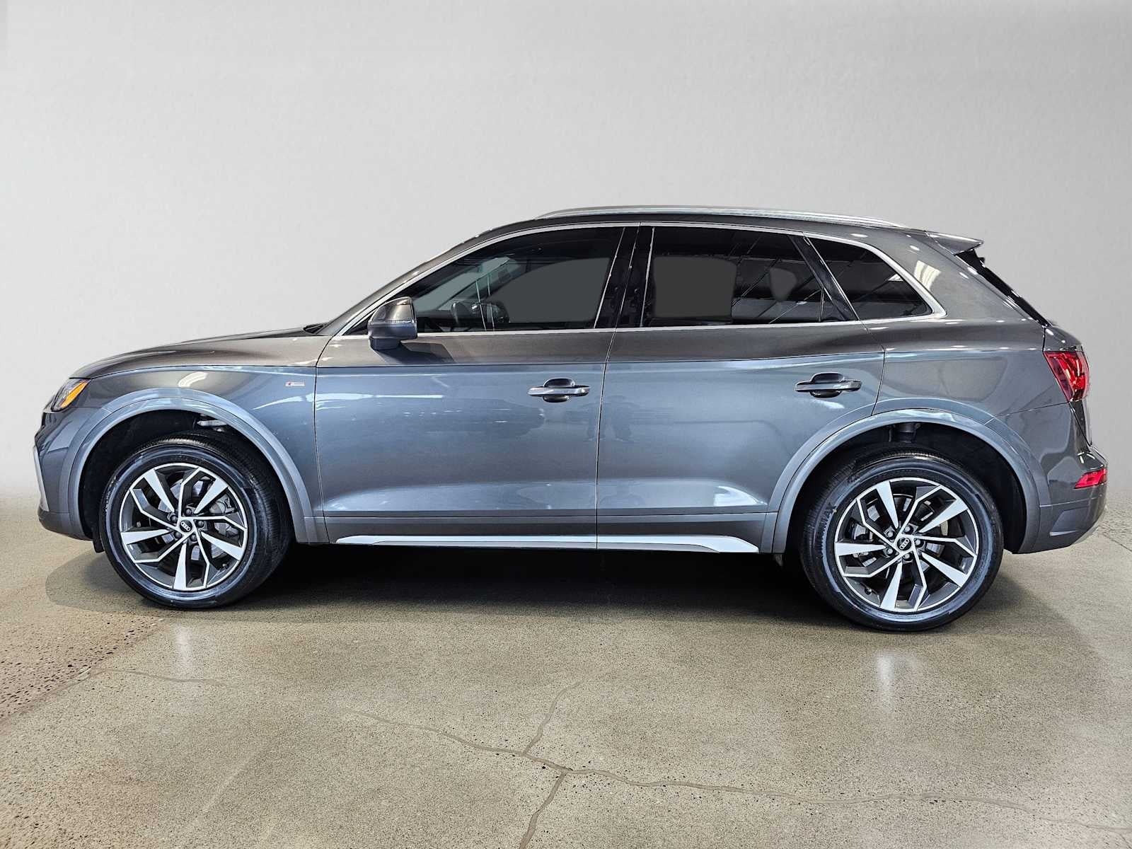 2023 Audi Q5 S line Premium Plus