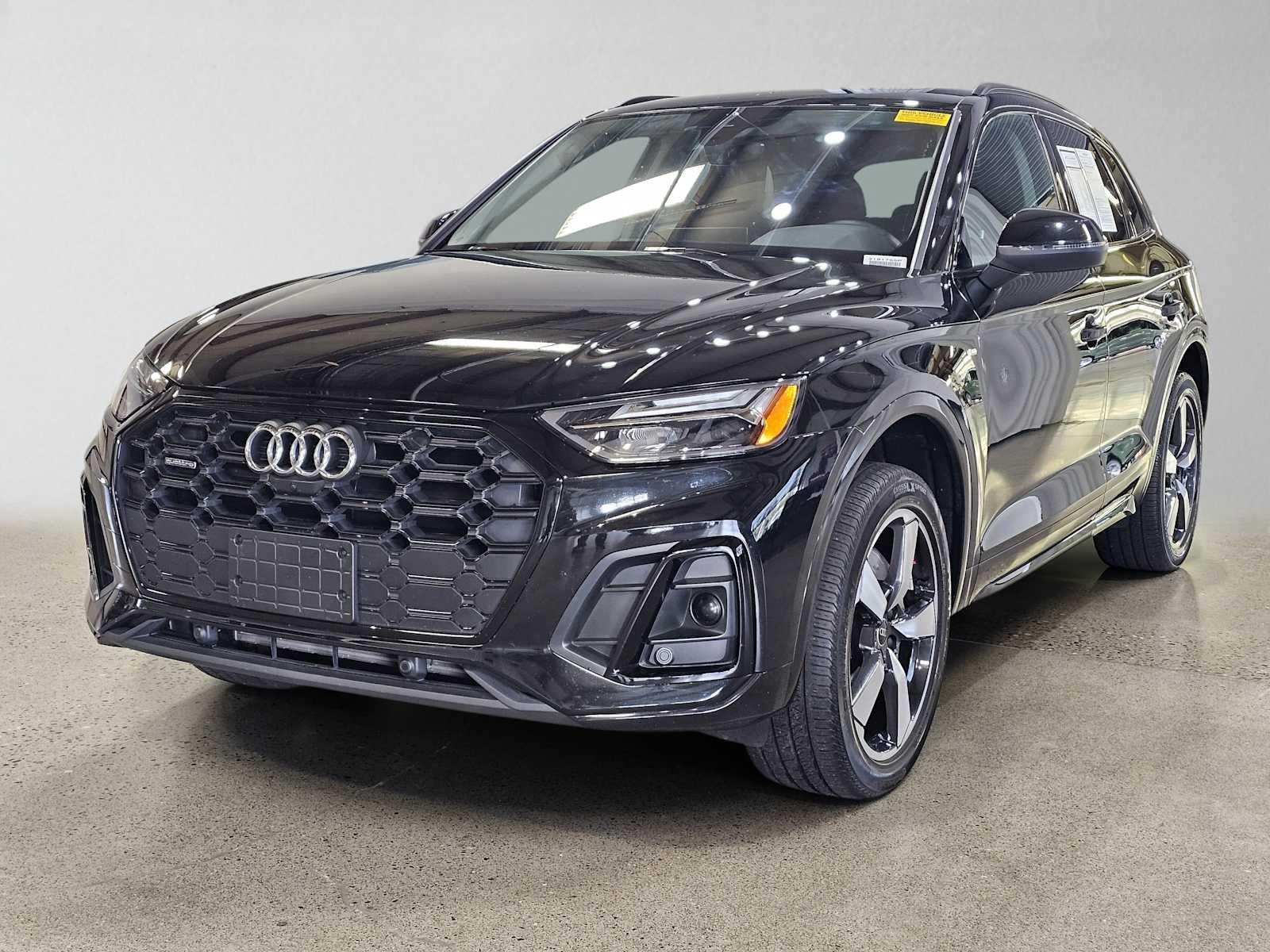 2023 Audi Q5 S line Premium Plus