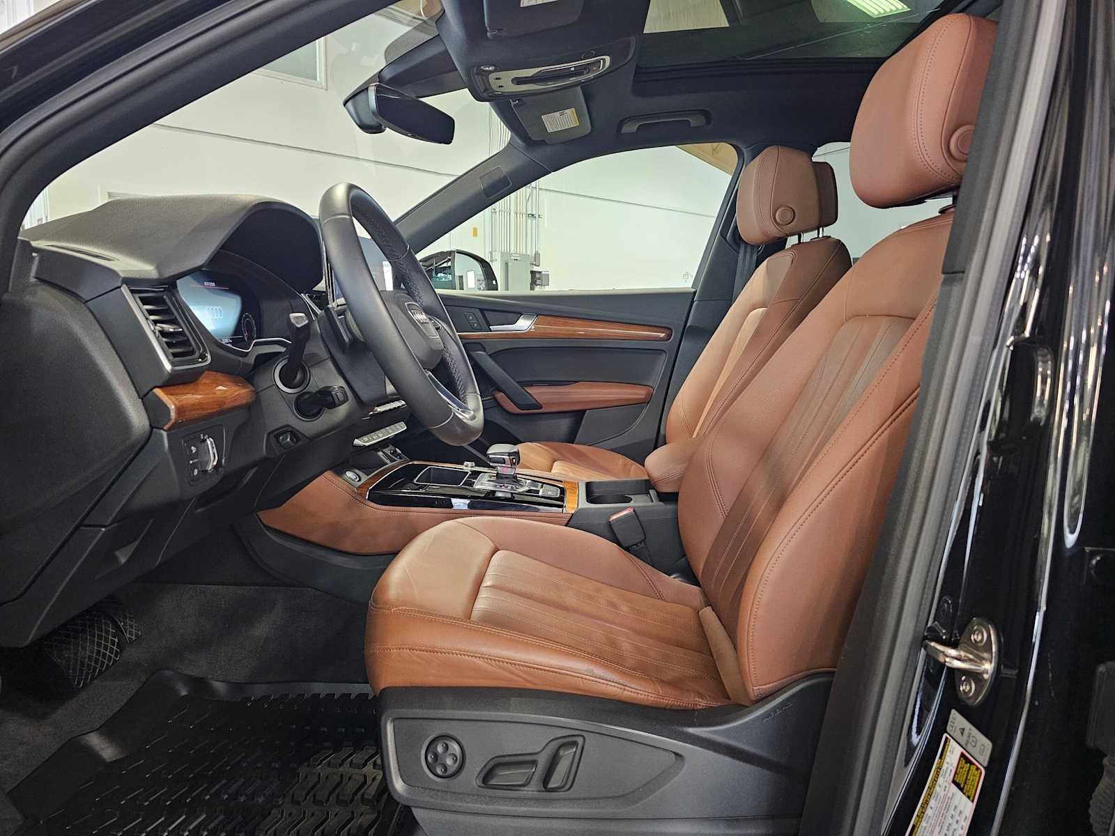 2023 Audi Q5 S line Premium Plus