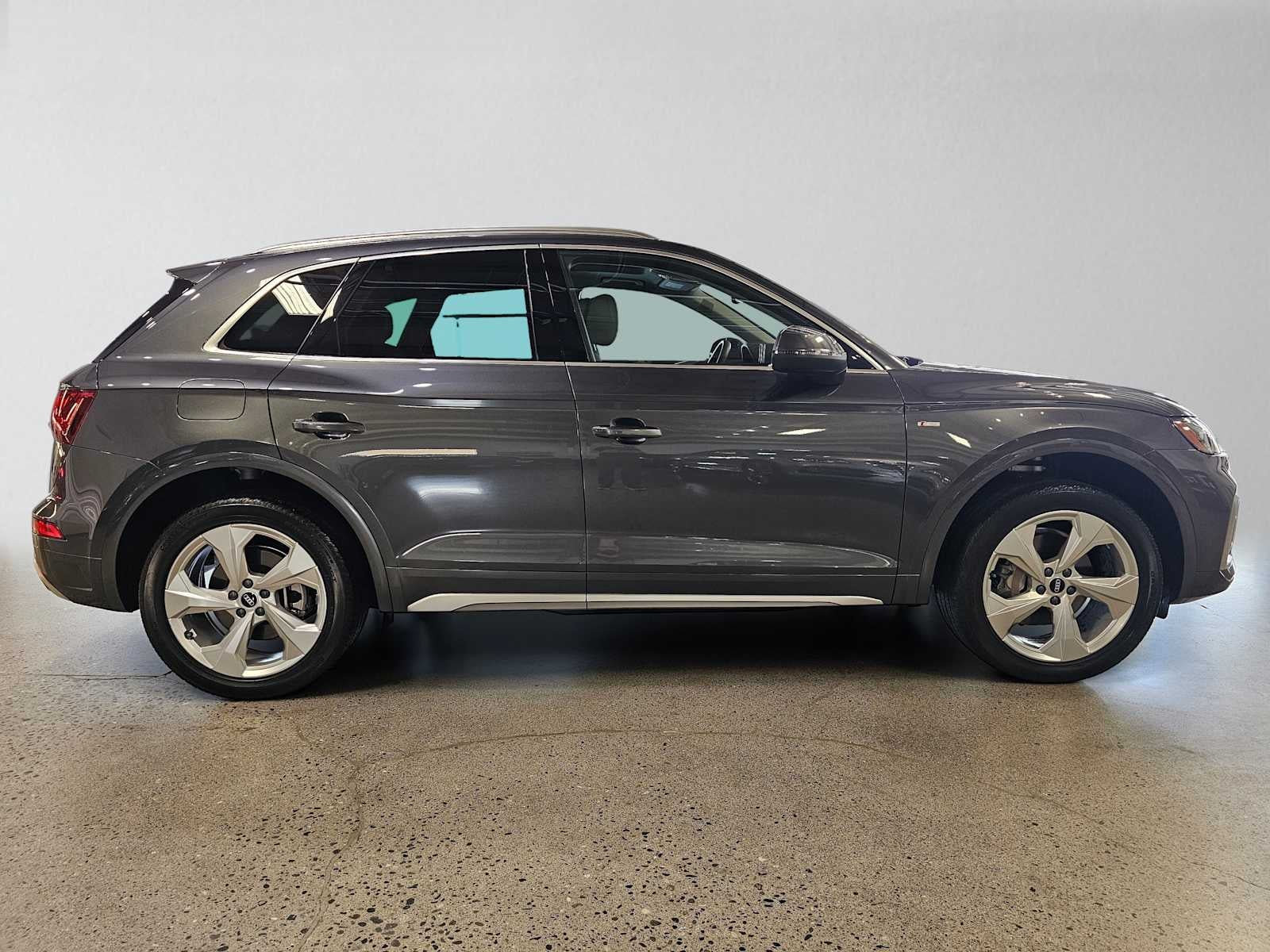 2023 Audi Q5 S line Premium Plus