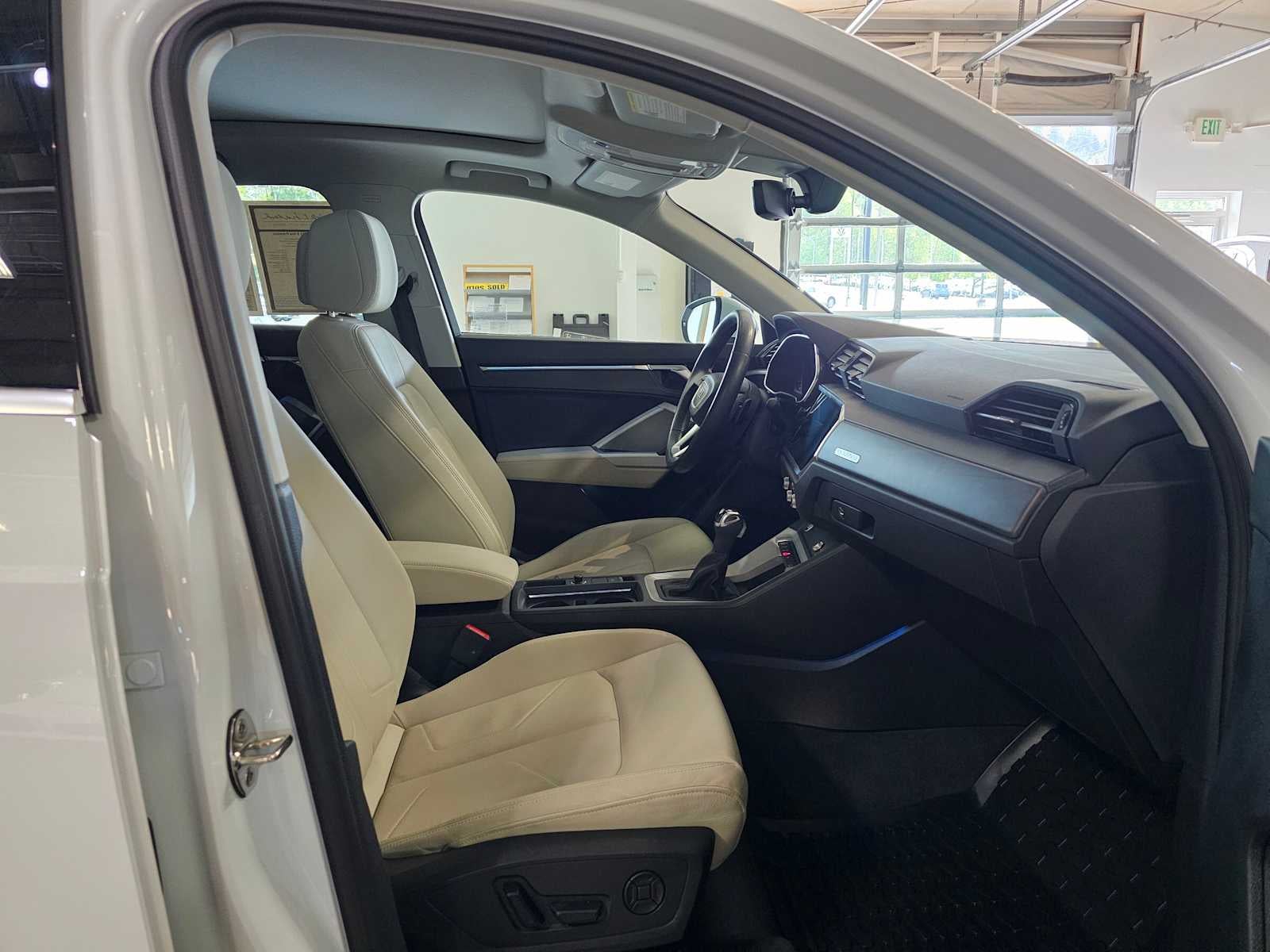 2022 Audi Q3 S line Premium Plus 45 TFSI quattro