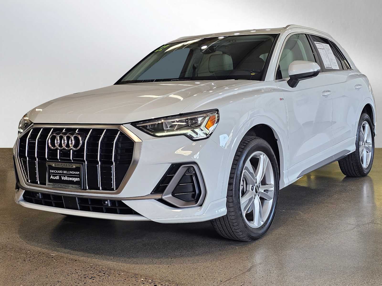 2022 Audi Q3 S line Premium Plus 45 TFSI quattro