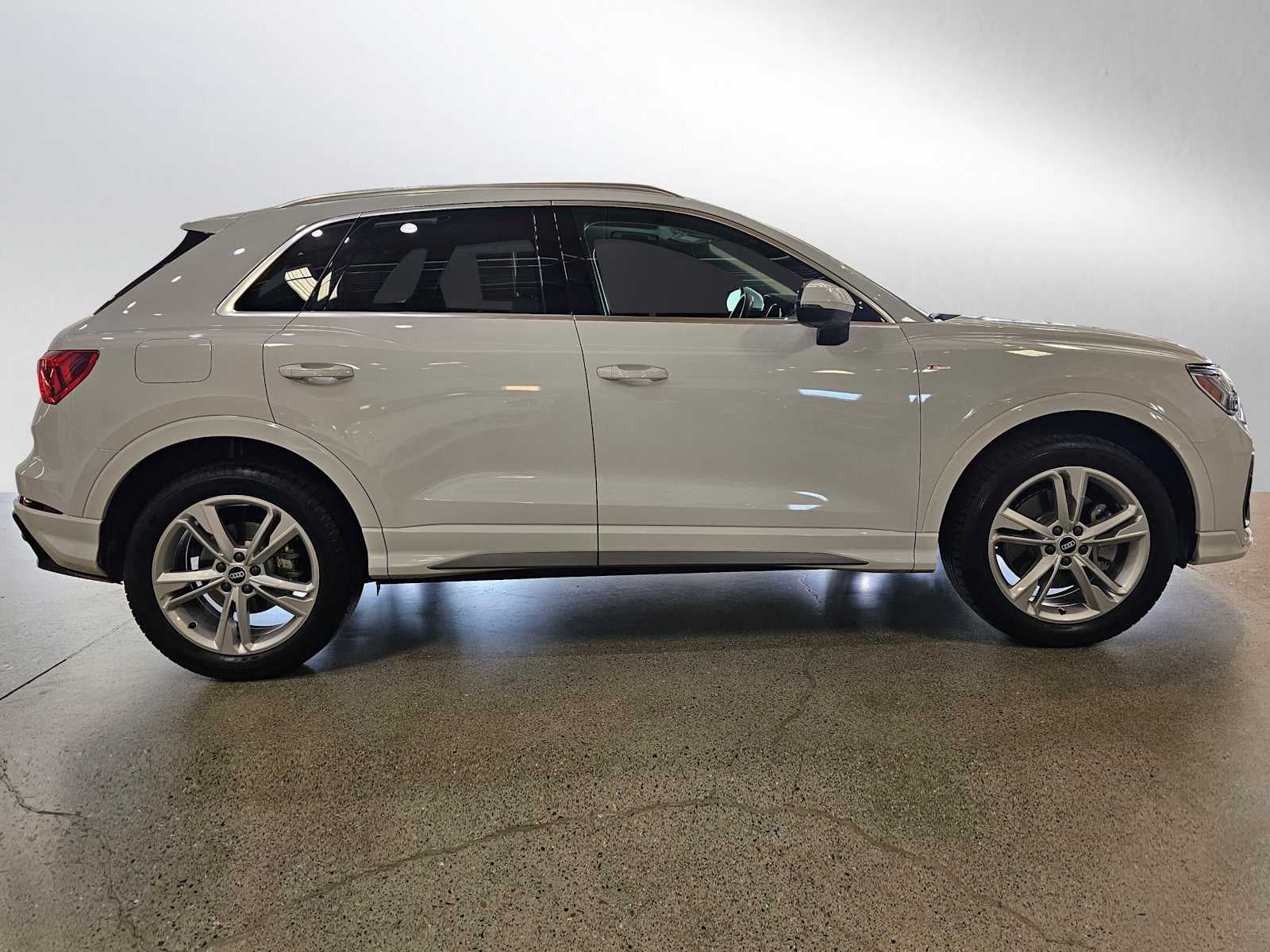 2022 Audi Q3 S line Premium Plus 45 TFSI quattro