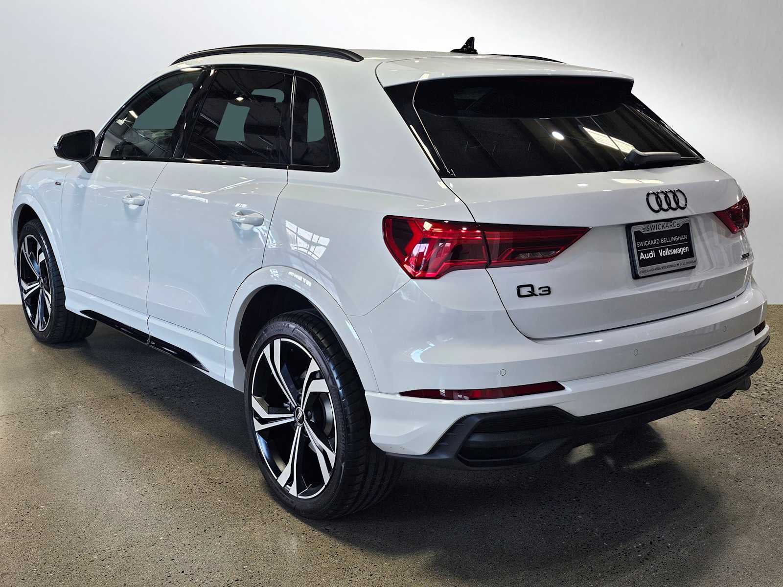 2024 Audi Q3 S line Premium Plus 45 TFSI quattro