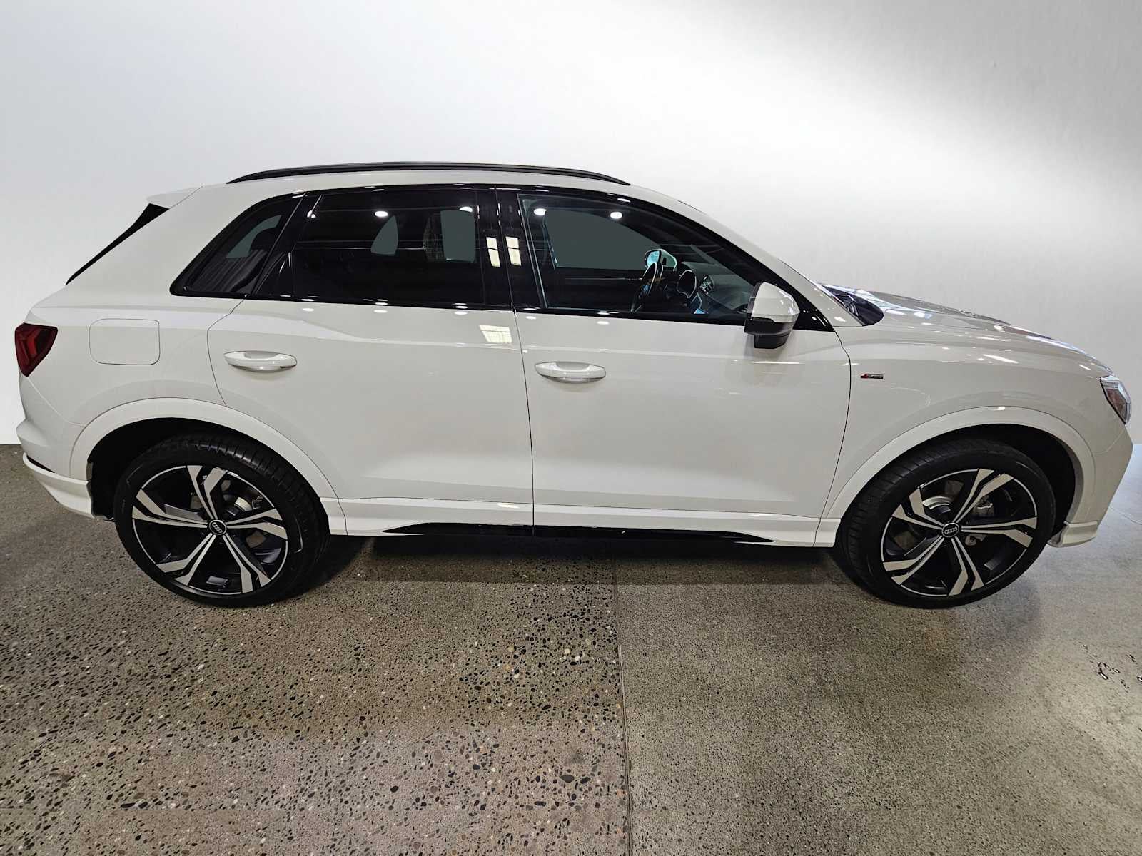 2024 Audi Q3 S line Premium Plus 45 TFSI quattro