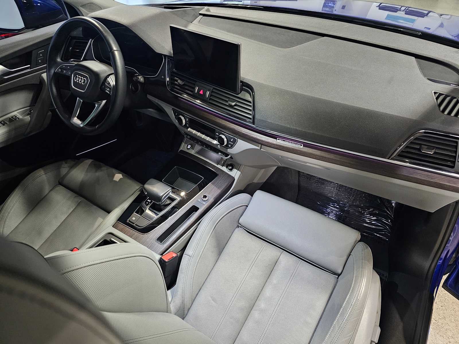 2022 Audi Q5 S line Prestige 55 TFSI e quattro