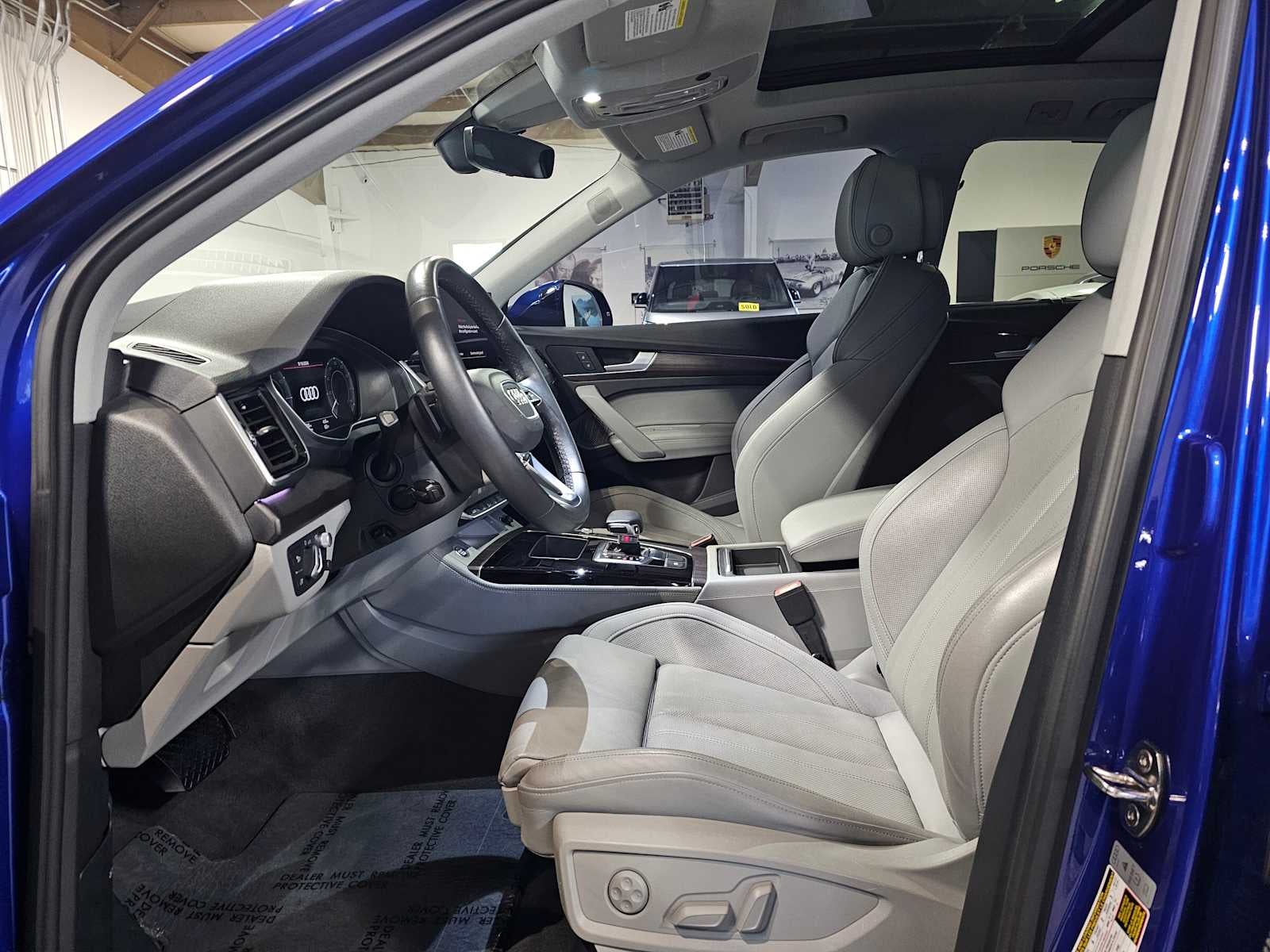 2022 Audi Q5 S line Prestige 55 TFSI e quattro
