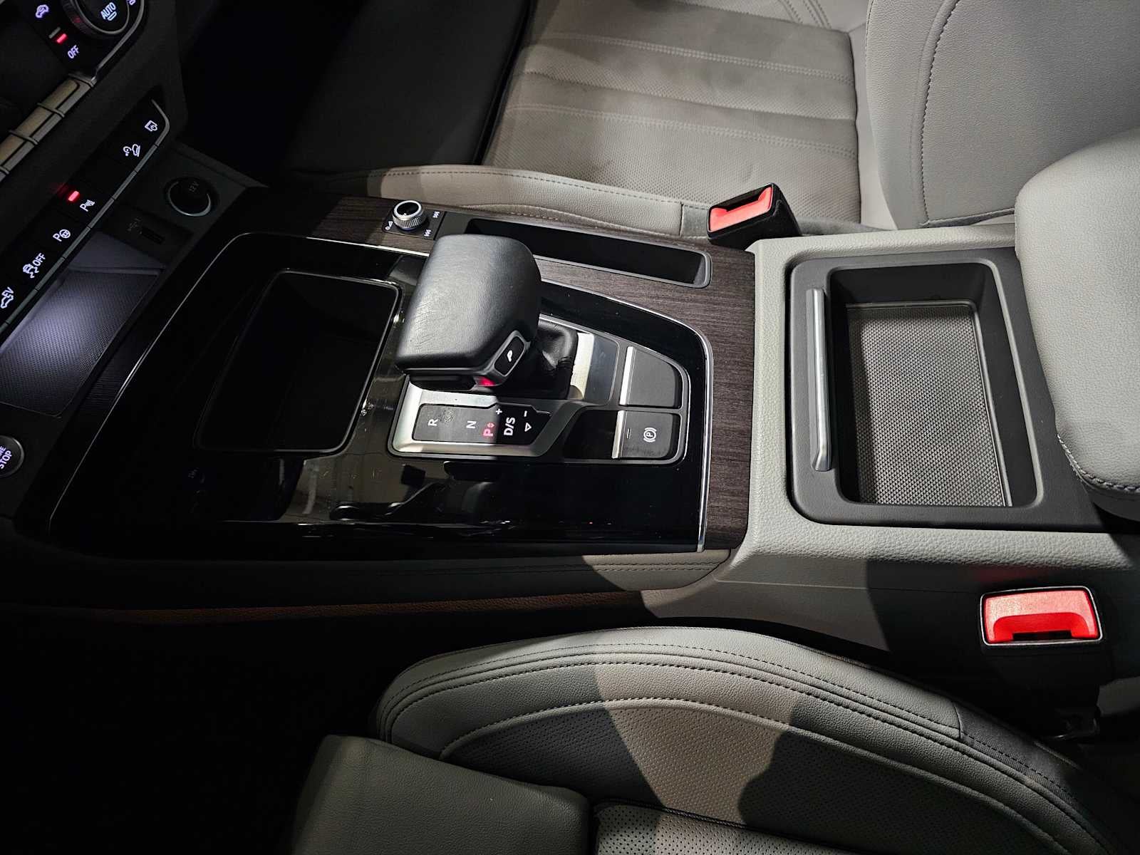 2022 Audi Q5 S line Prestige 55 TFSI e quattro