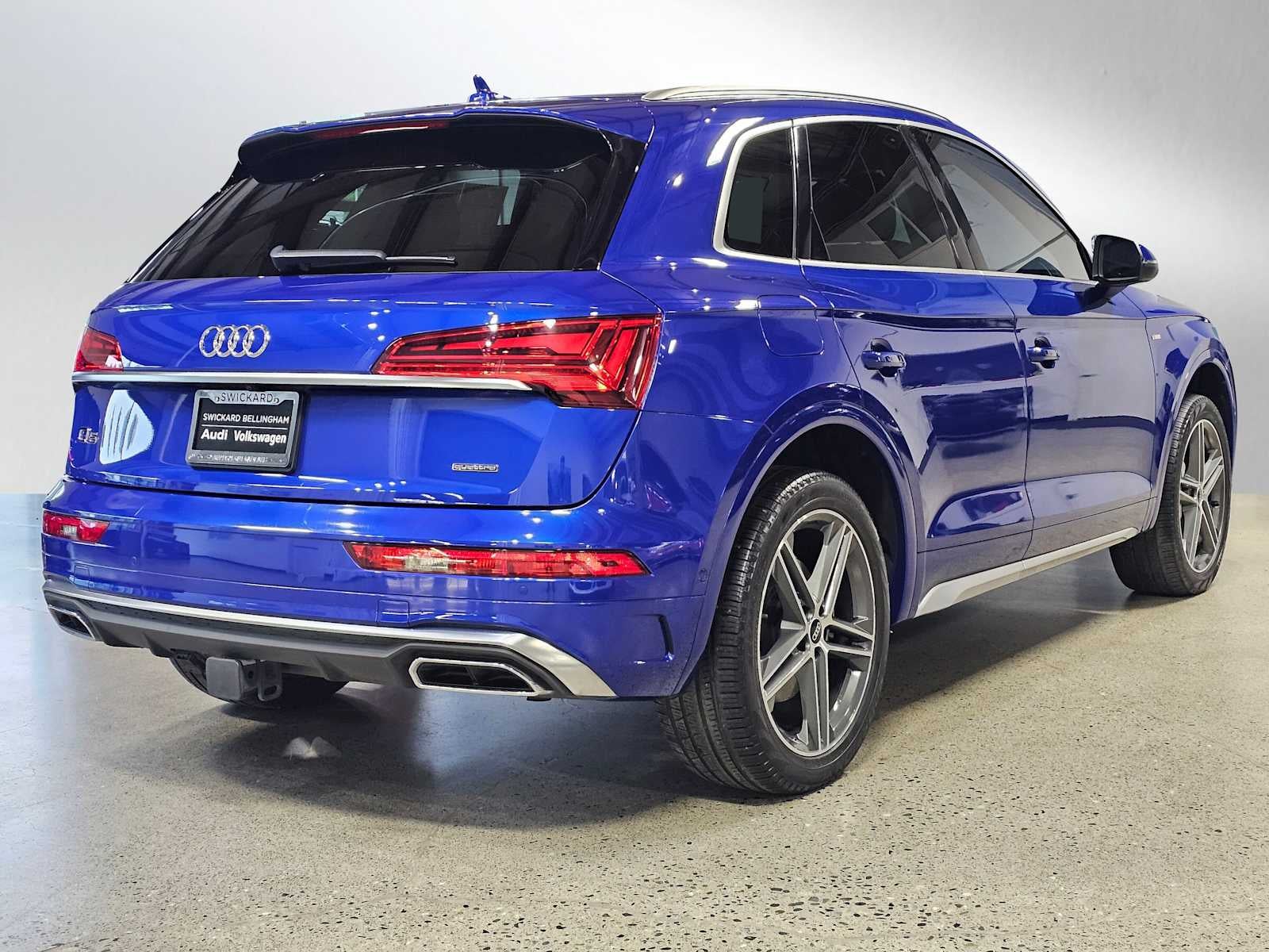 2022 Audi Q5 S line Prestige 55 TFSI e quattro