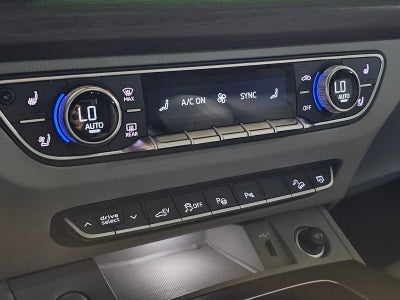 2022 Audi Q5 S line Prestige 55 TFSI e quattro