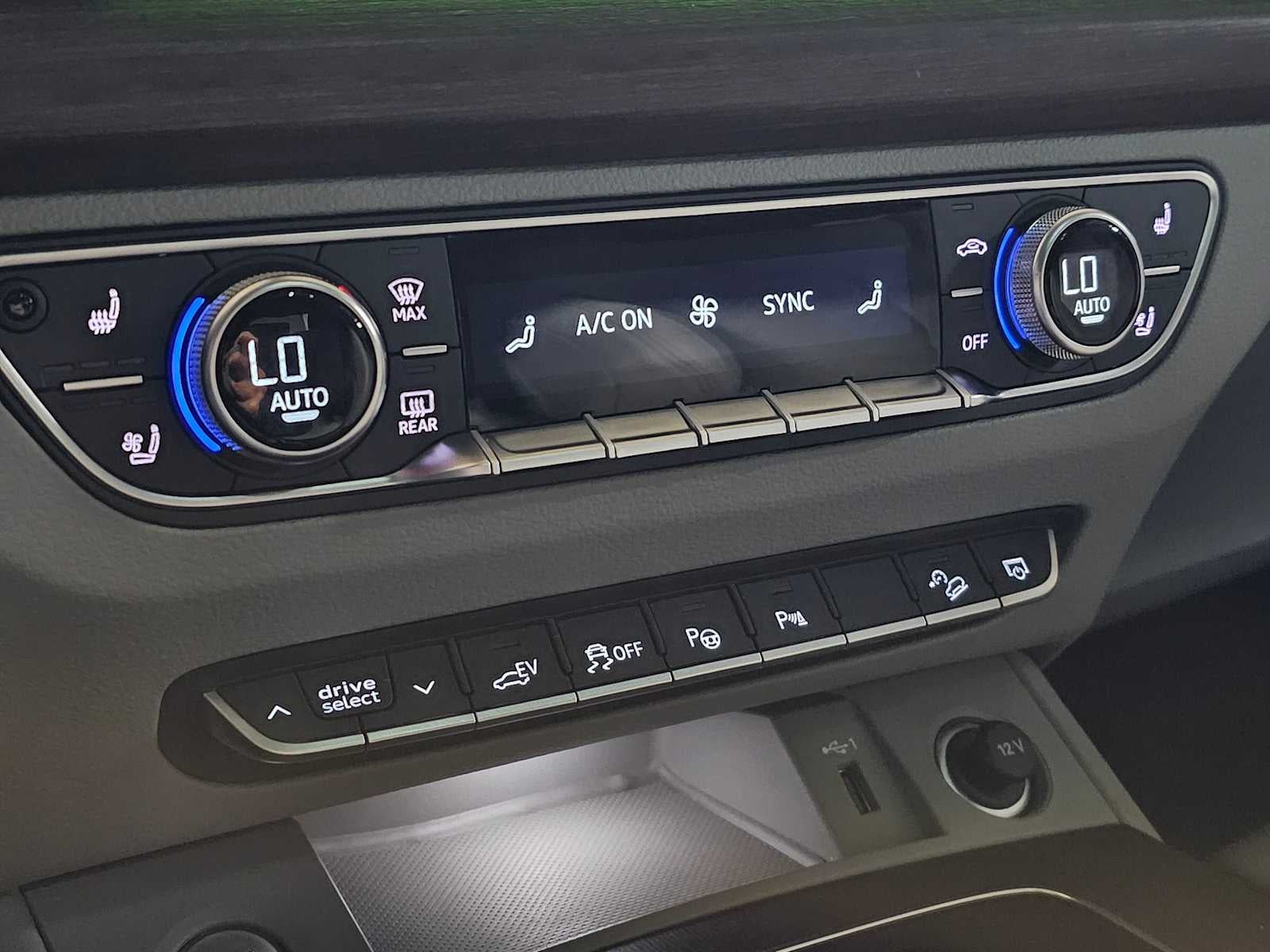 2022 Audi Q5 S line Prestige 55 TFSI e quattro