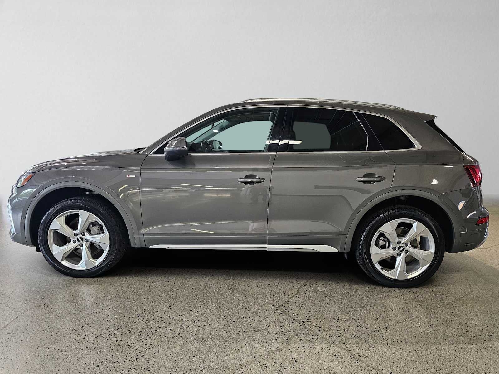 2023 Audi Q5 S line Prestige 45 TFSI quattro