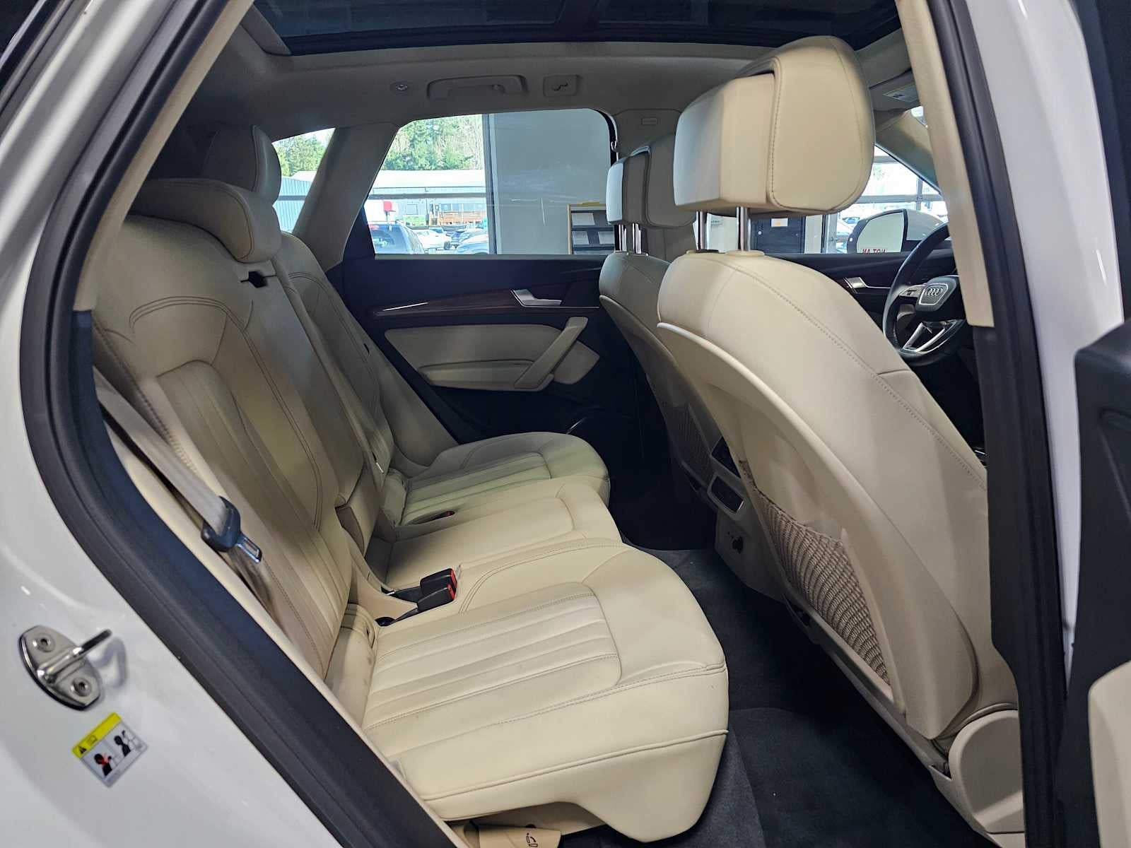 2022 Audi Q5 S line Premium 45 TFSI quattro