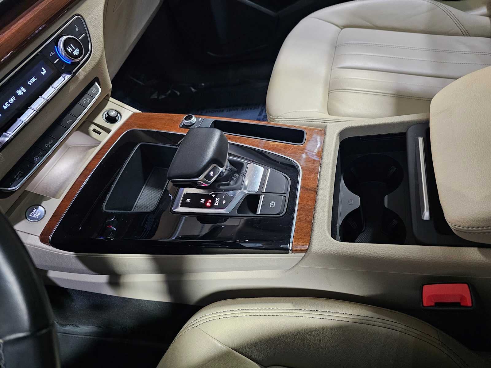 2022 Audi Q5 S line Premium 45 TFSI quattro