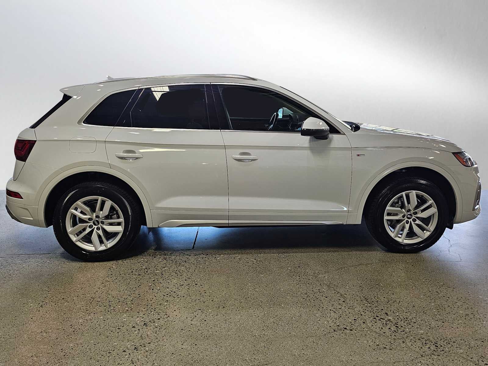 2022 Audi Q5 S line Premium 45 TFSI quattro