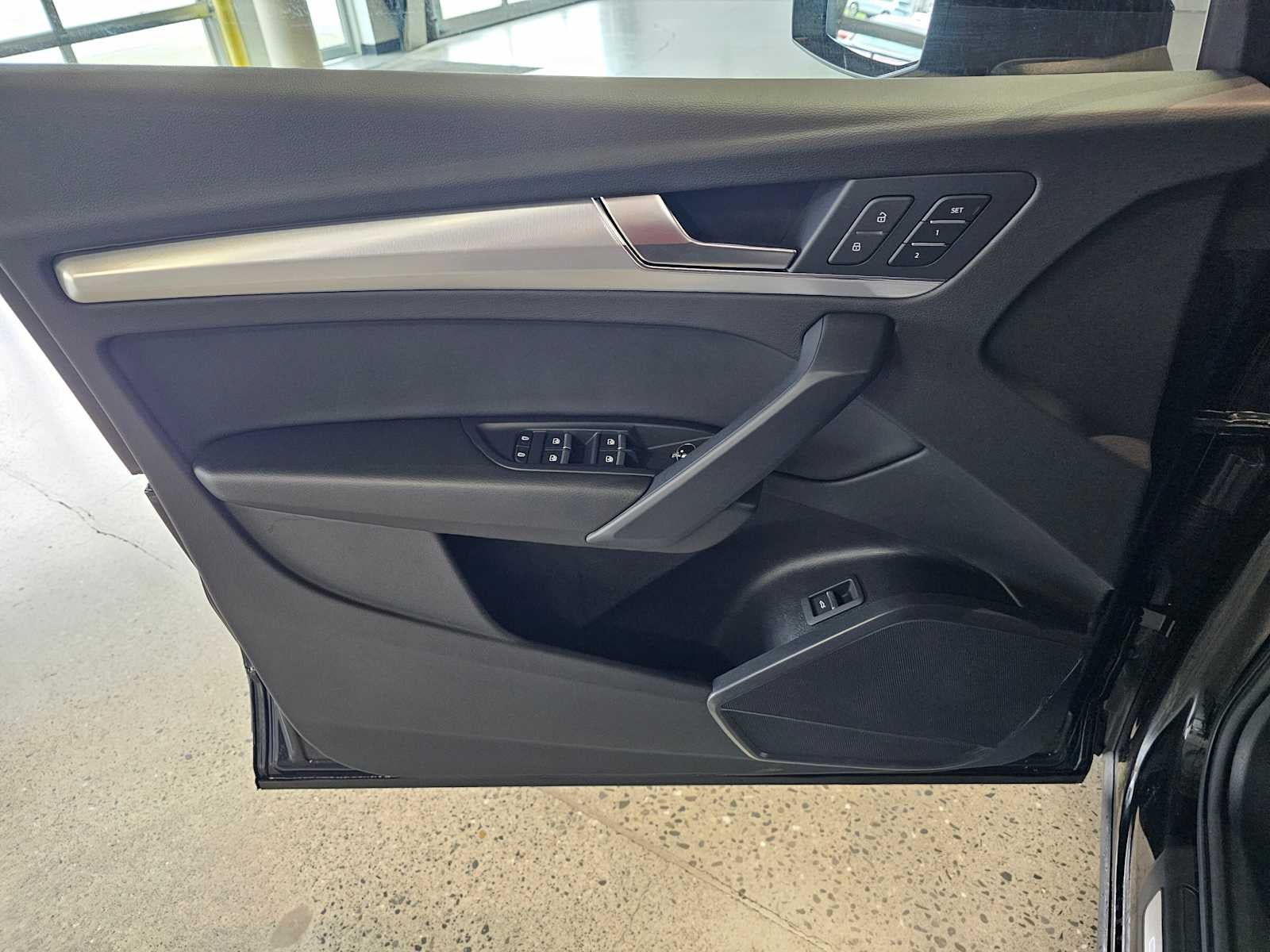 2024 Audi Q5 S line Premium 45 TFSI quattro