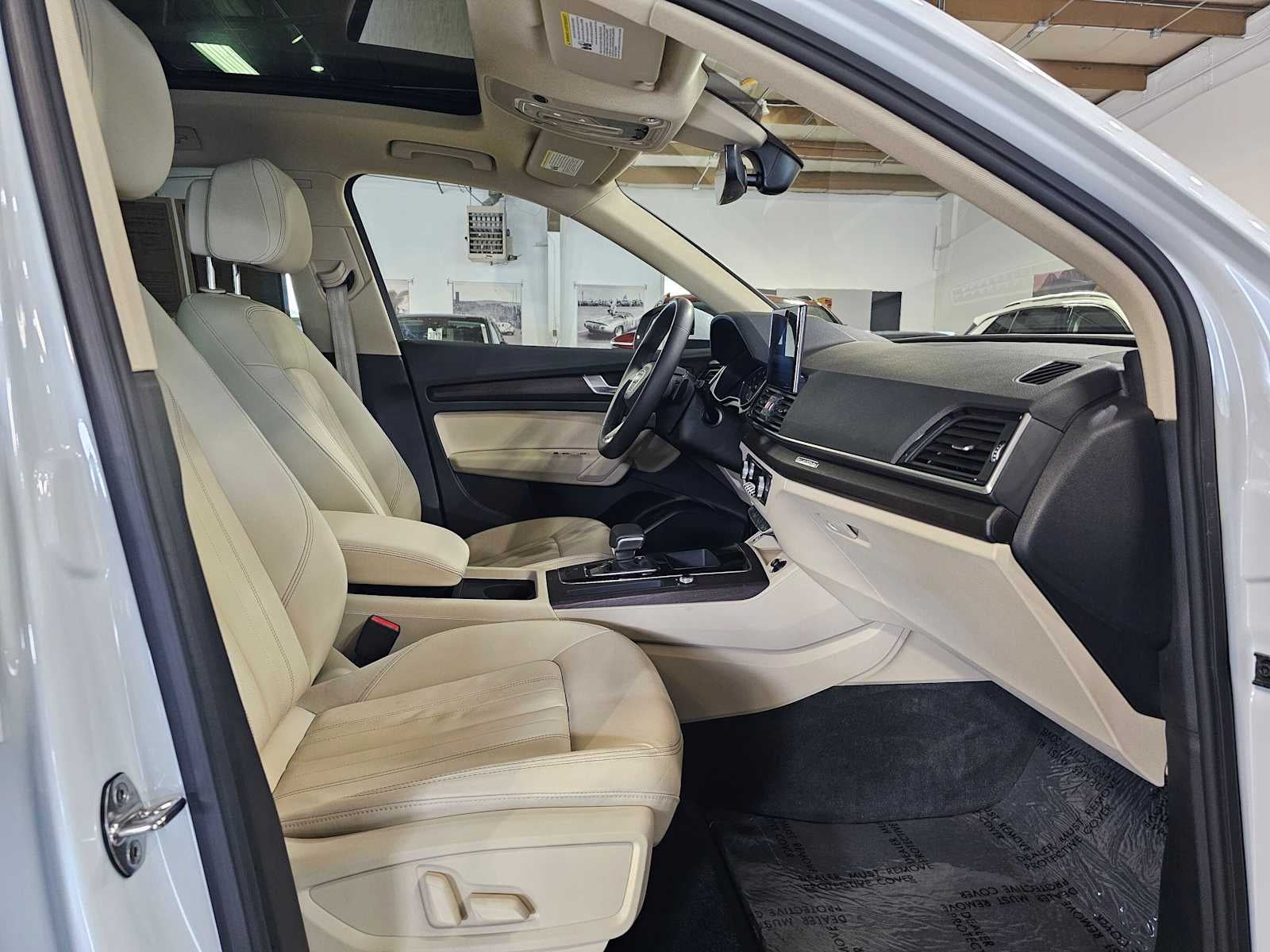 2023 Audi Q5 S line Premium