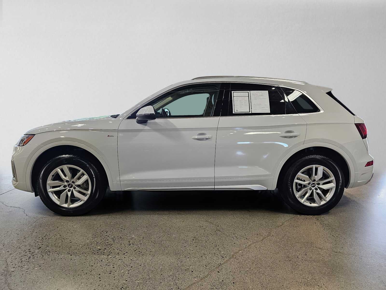 2023 Audi Q5 S line Premium