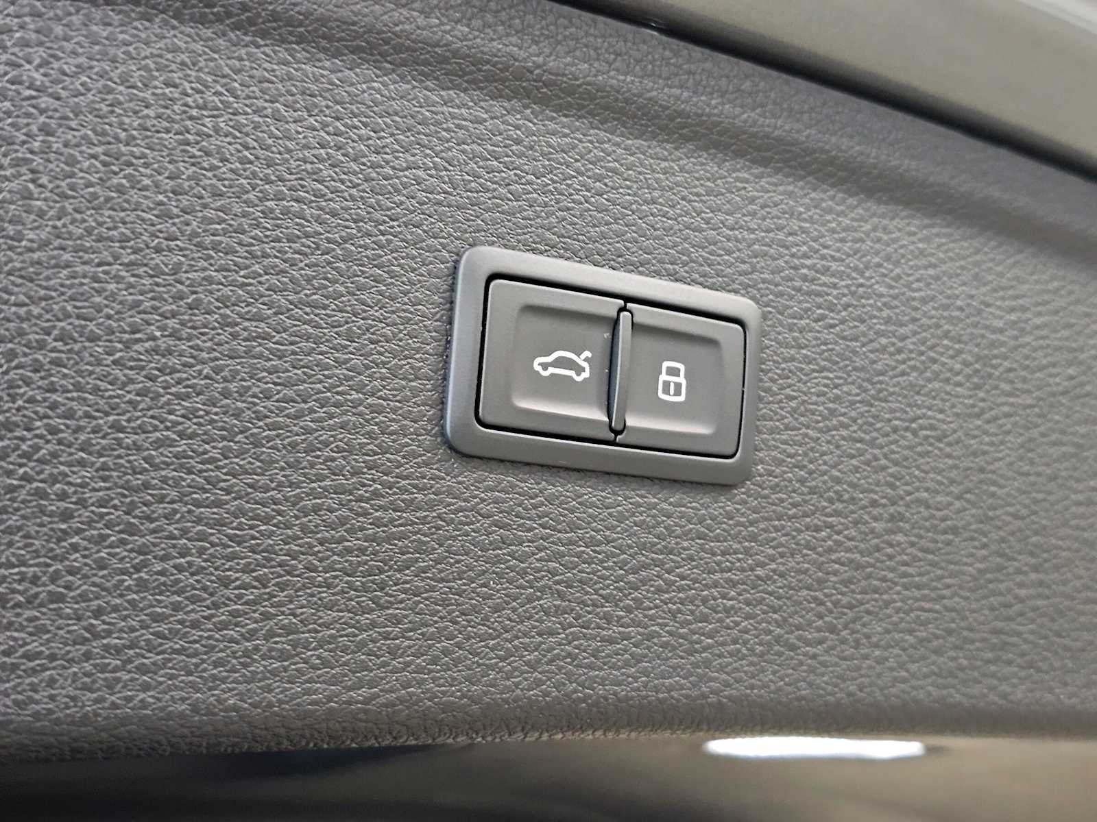 2023 Audi Q5 S line Premium