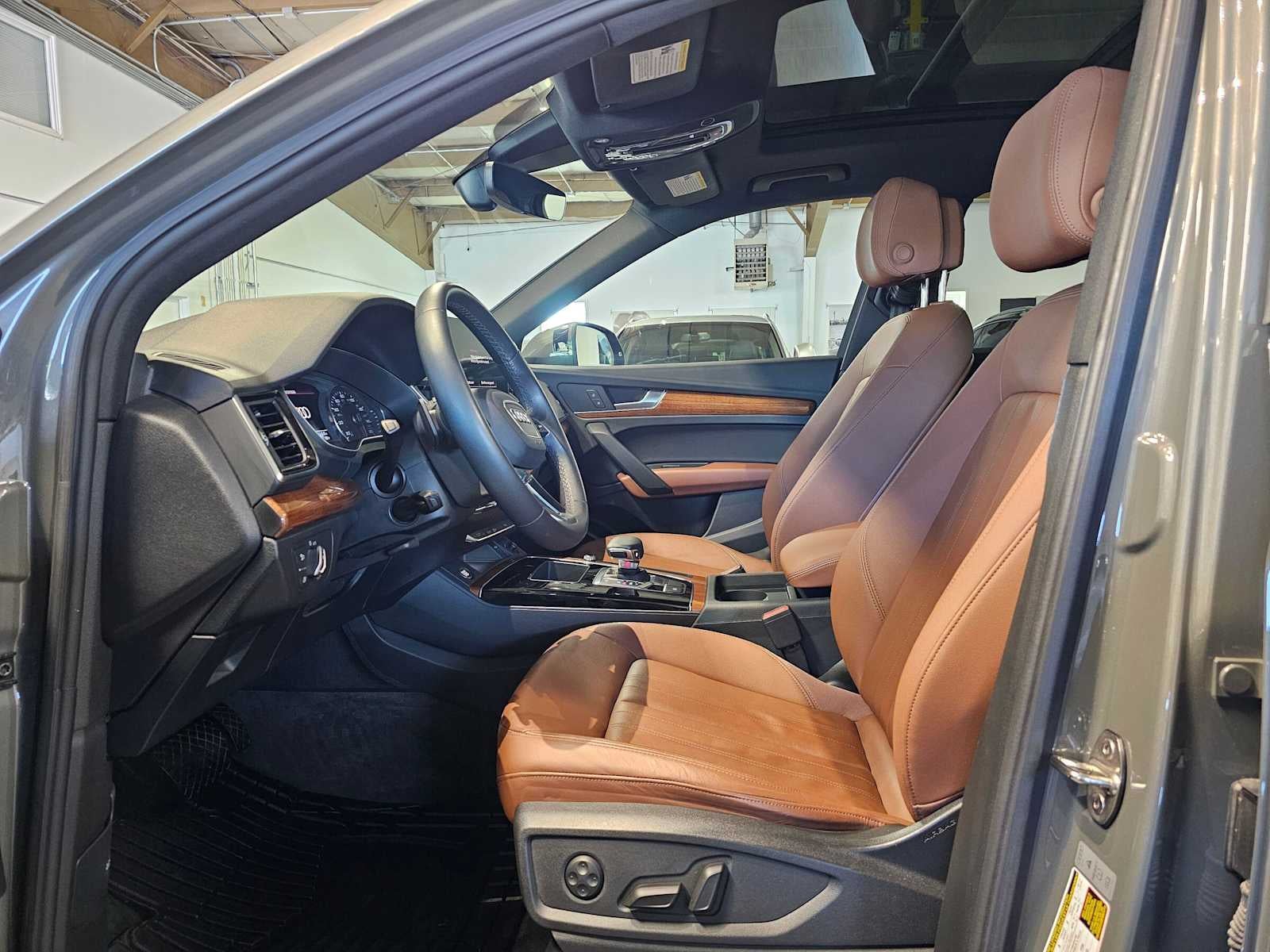 2023 Audi Q5 S line Premium