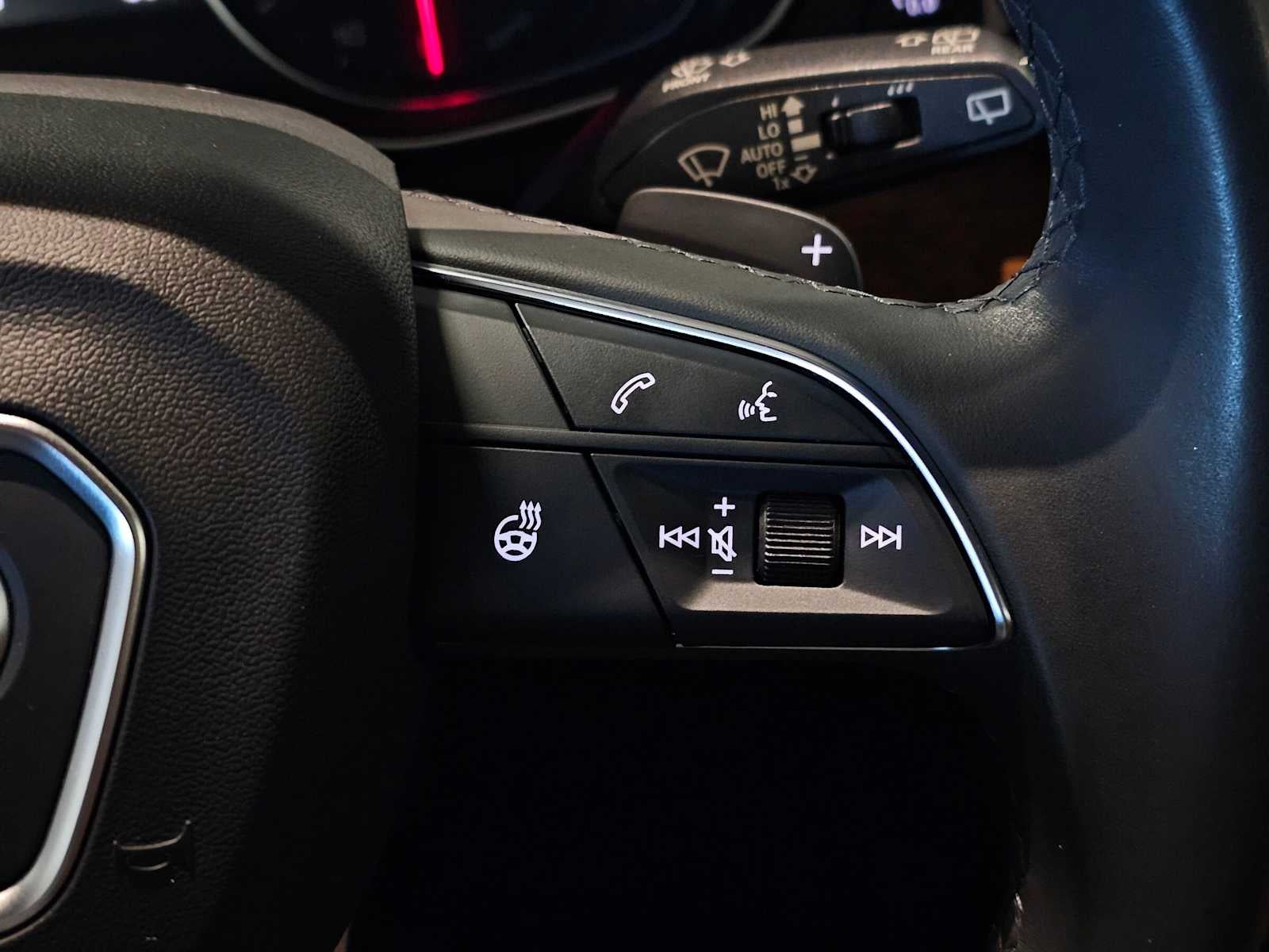 2023 Audi Q5 S line Premium