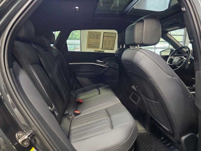 2023 Audi e-tron Premium Plus