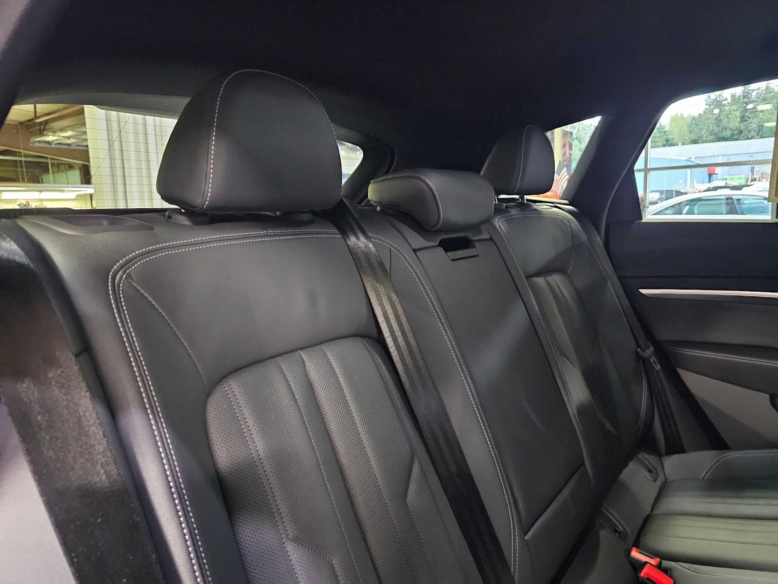 2023 Audi e-tron Premium Plus