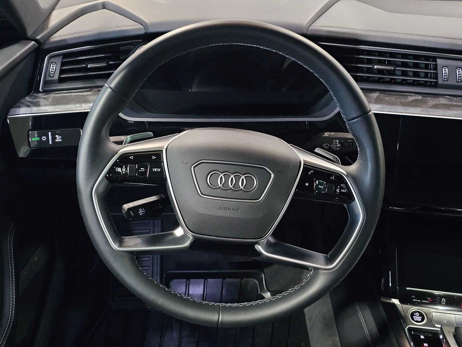 2023 Audi e-tron Premium Plus