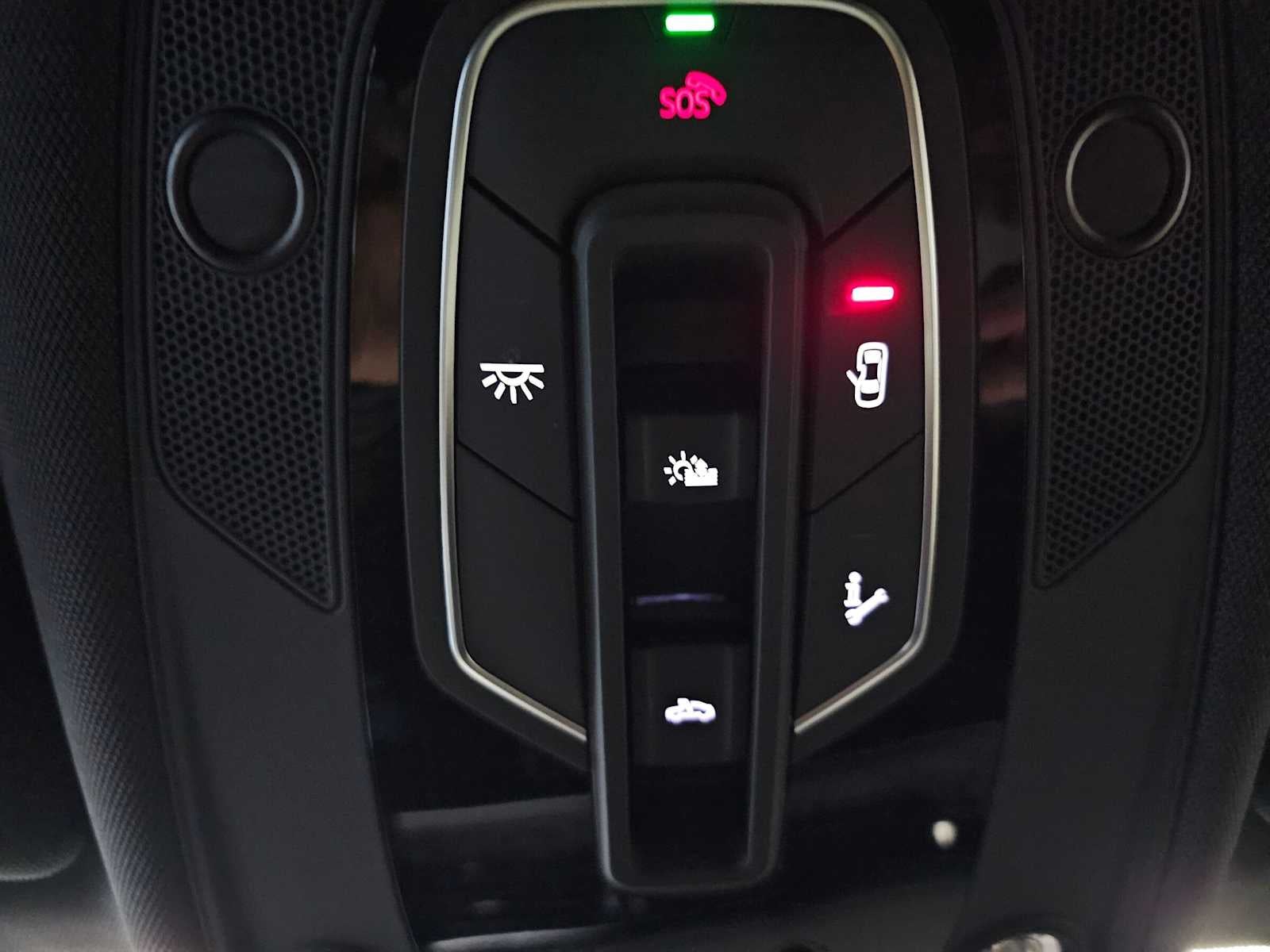 2023 Audi e-tron Premium Plus