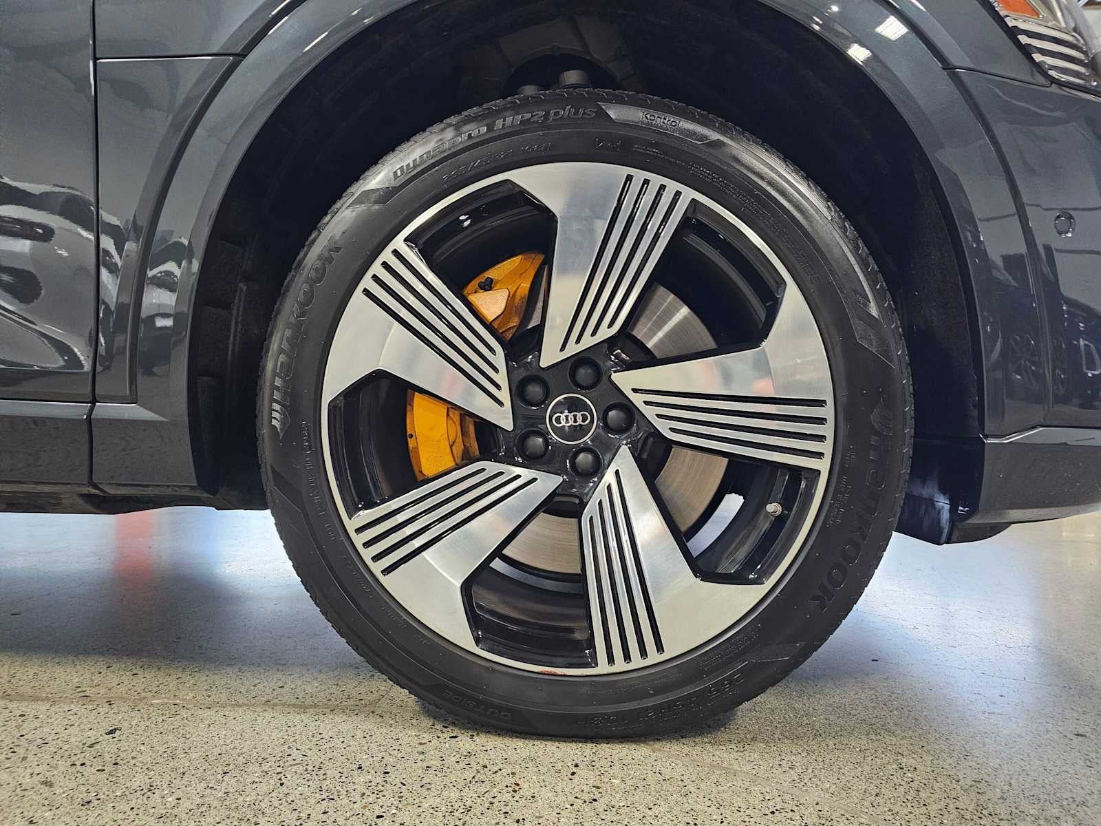 2023 Audi e-tron Premium Plus