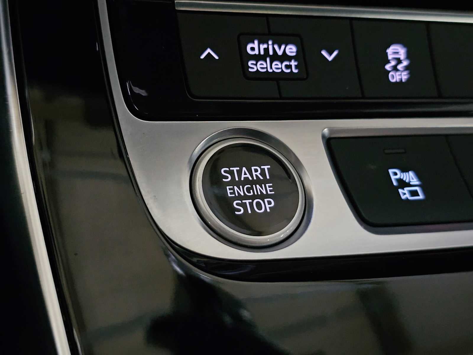 2023 Audi Q7 Premium Plus 45 TFSI quattro