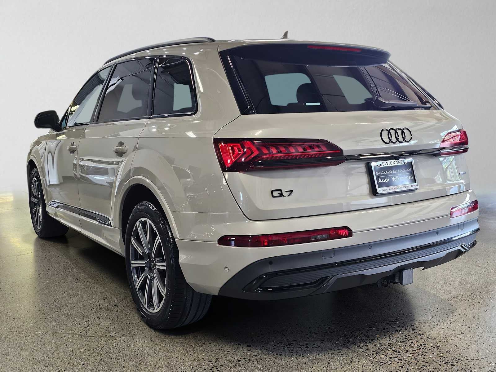 2023 Audi Q7 Premium Plus