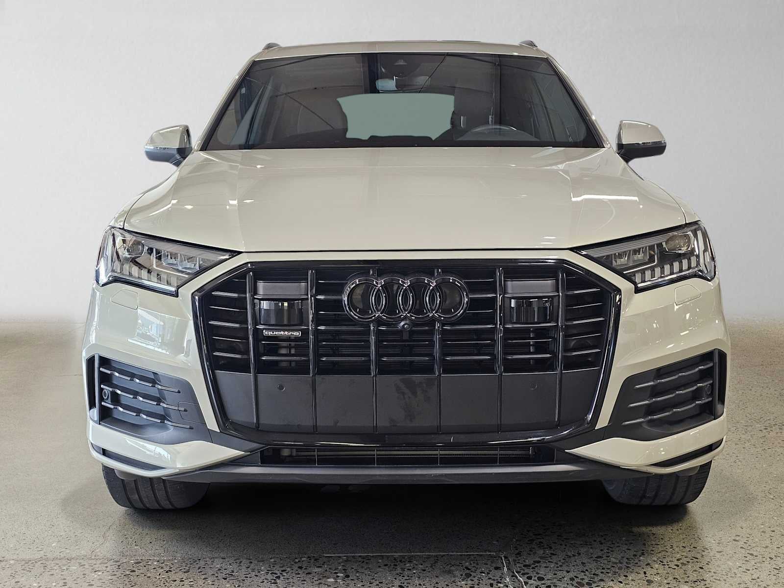2023 Audi Q7 Premium Plus