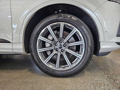 2023 Audi Q7 Premium Plus