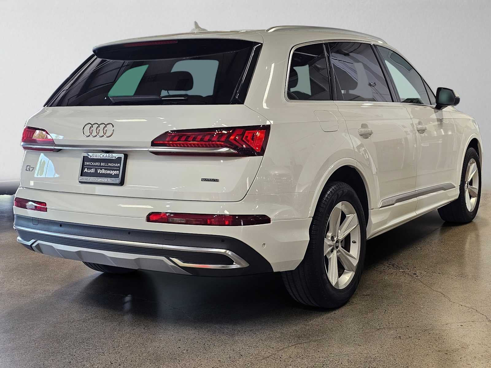 2023 Audi Q7 Premium Plus