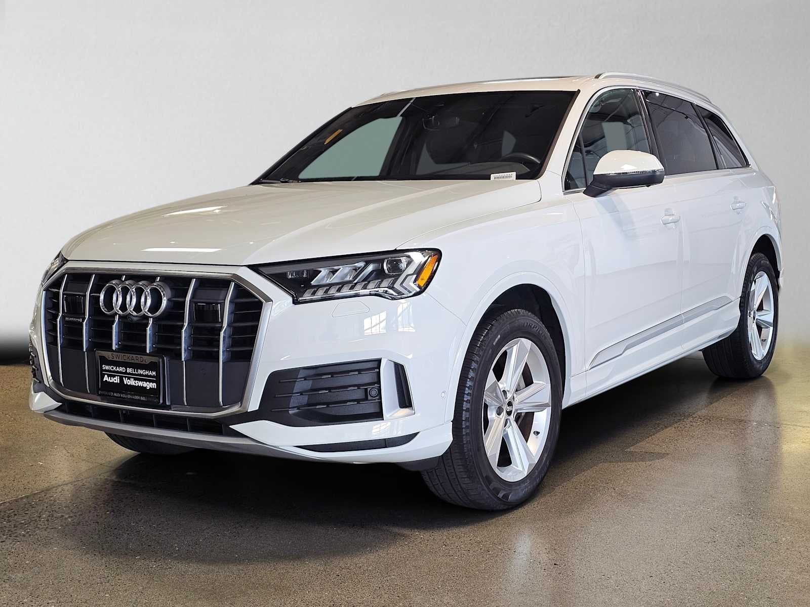 2023 Audi Q7 Premium Plus