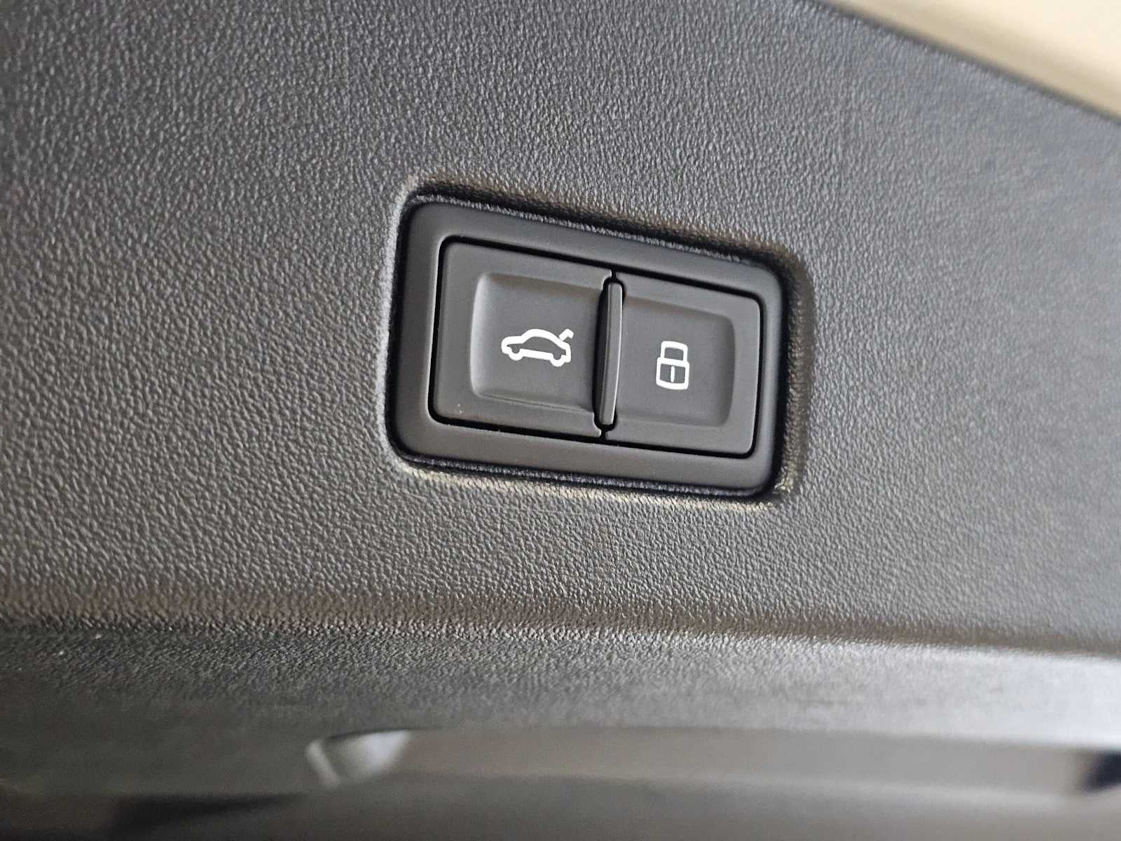 2023 Audi Q4 e-tron Prestige