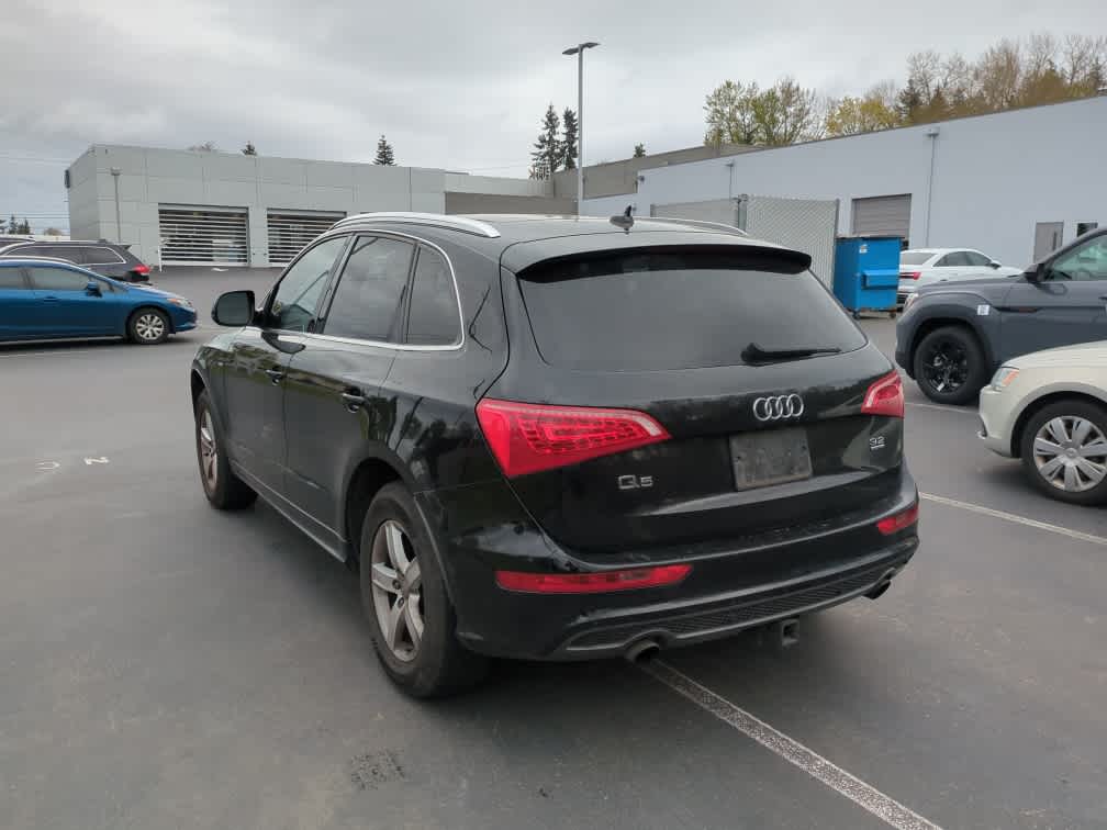 2010 Audi Q5 quattro 4dr Prestige