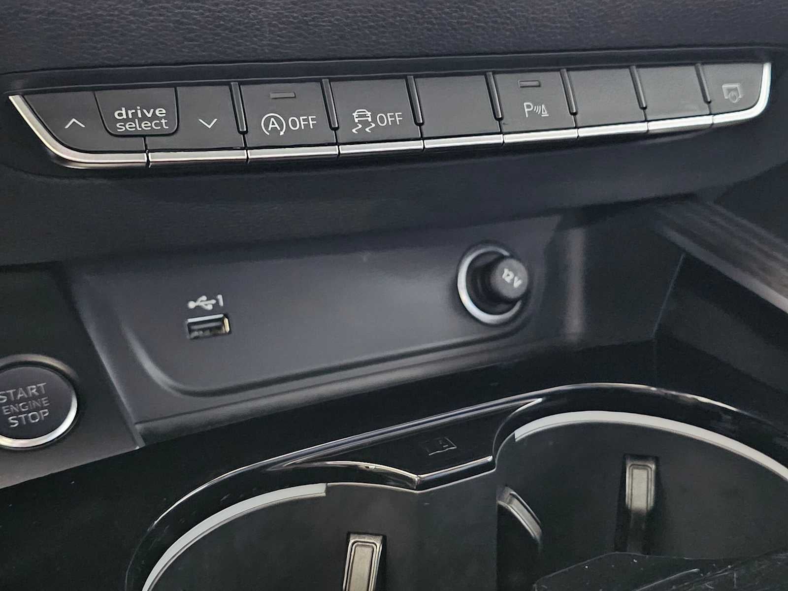 2024 Audi A4 S line Premium Plus 45 TFSI quattro
