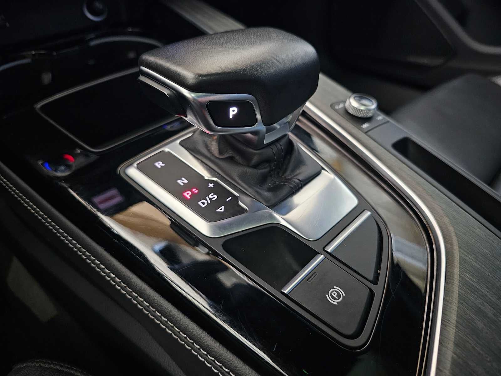 2024 Audi A4 S line Premium Plus 45 TFSI quattro