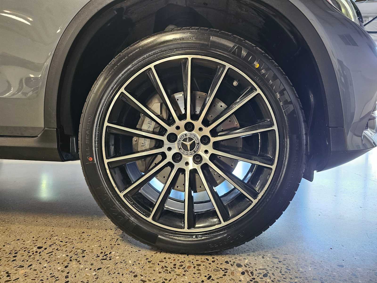 2019 Mercedes-Benz GLC 300 GLC 300