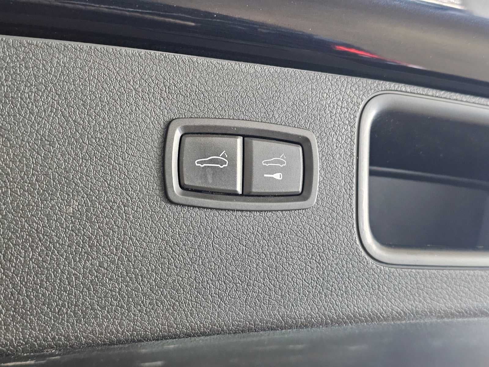 2017 Porsche Macan AWD