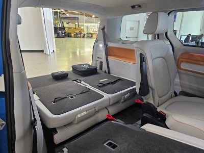 2025 Volkswagen ID. Buzz 1st Edition 4MOTION w/Two-Tone