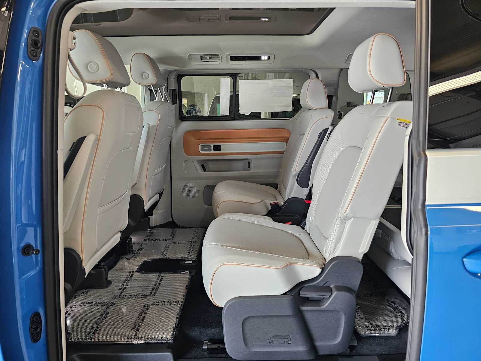 2025 Volkswagen ID. Buzz 1st Edition 4MOTION w/Two-Tone