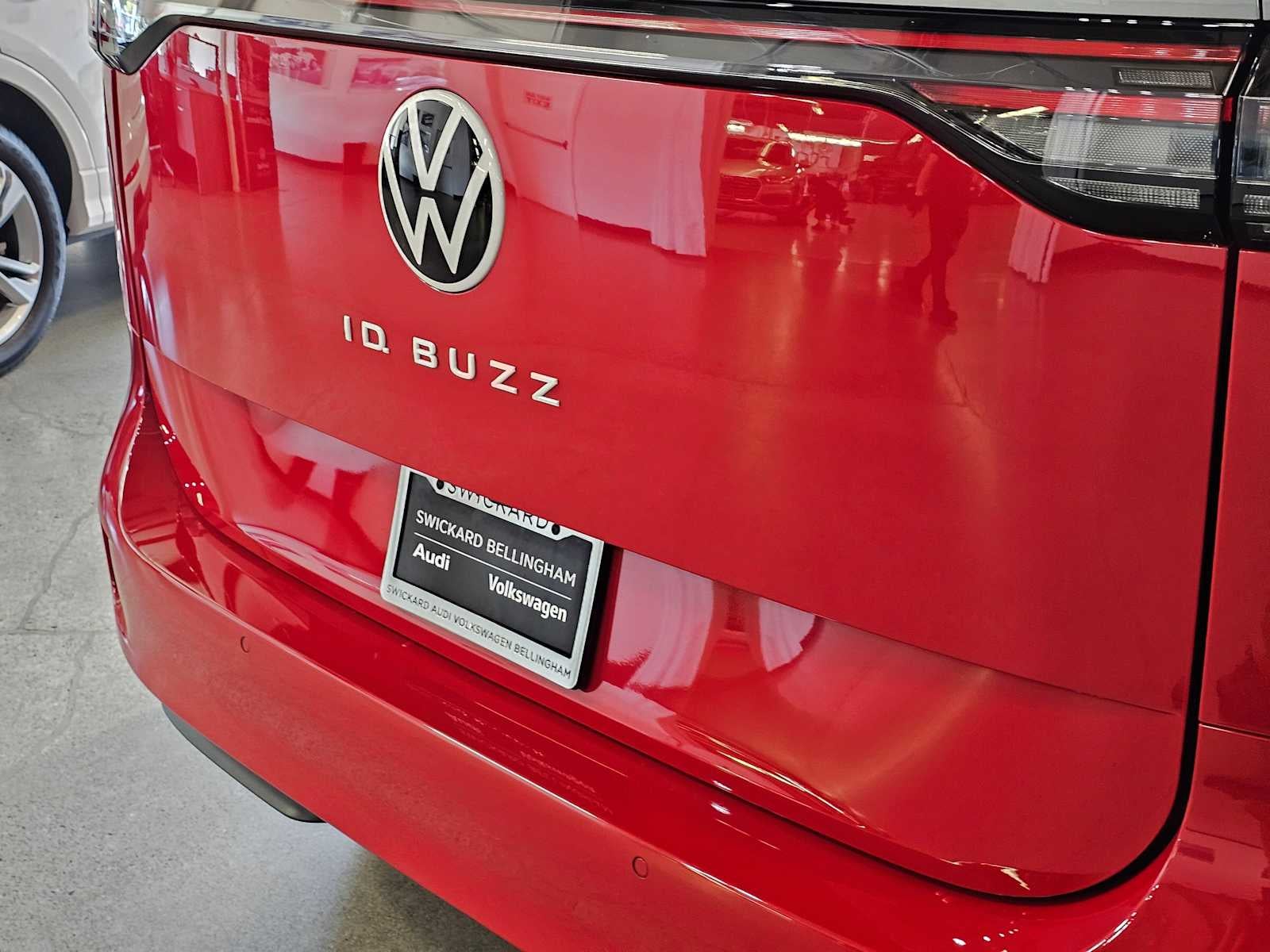 2025 Volkswagen ID. Buzz Pro S RWD w/Two-Tone